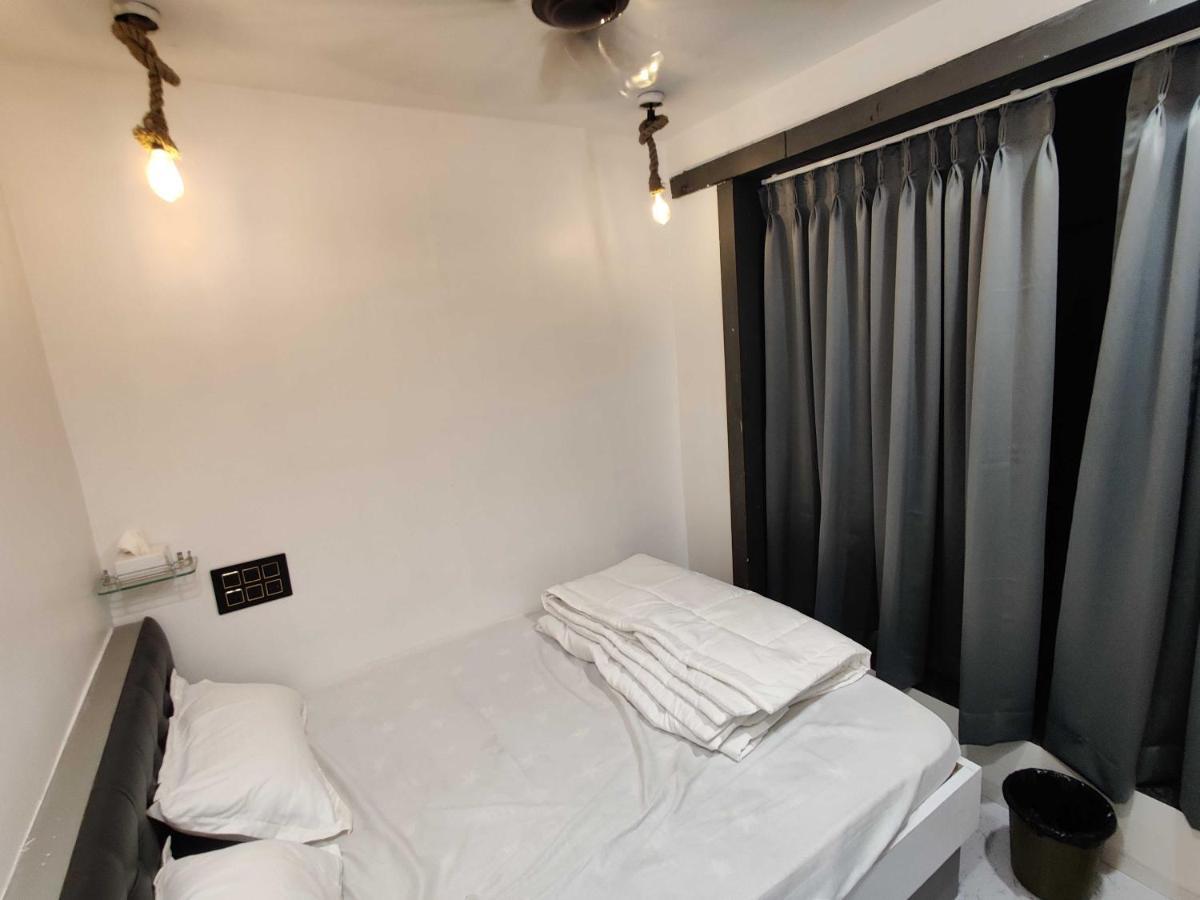 Oyo 91692 The You And Me Hotel Utran ภายนอก รูปภาพ